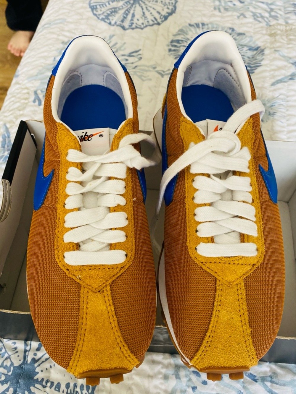 Nike women’s Sneakers in Golden Yellow & Blue